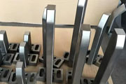  塑膠模具定位輔助器的作用與設(shè)計 